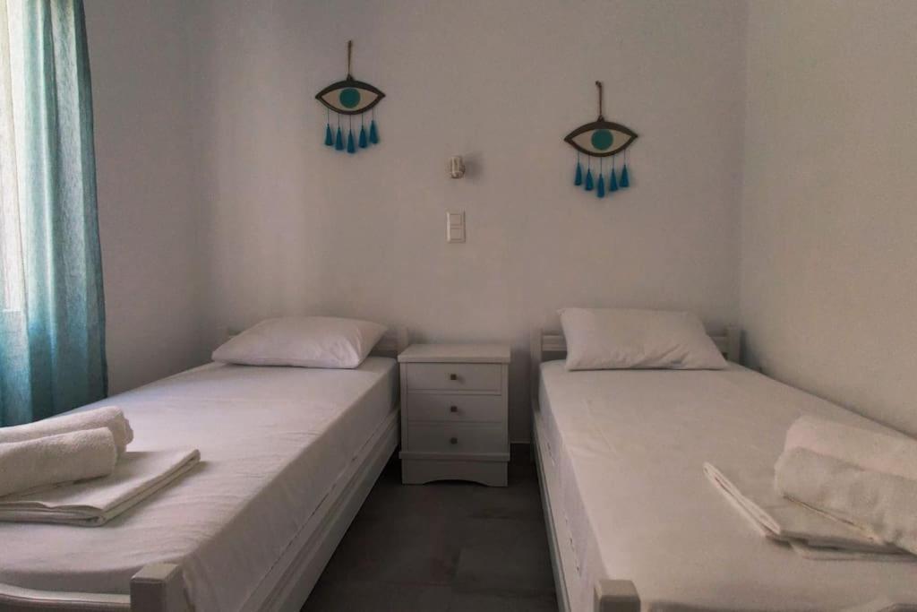 Chrysa's * Batsi (Andros)